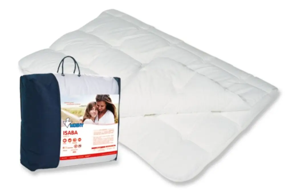 Edredón nórdico sintético Isaba con fibra antiácaros y tejido 100 % algodón. Disponible en gramajes de 250 y 400 g