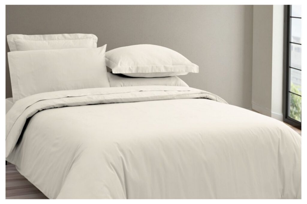 Juego de sabanas de algodon con acabado saten de 300 hilos. Muy suaves y transpirables