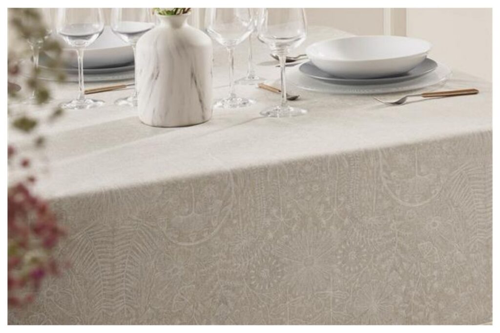 Mantel tela con doble capa resinado antimanchas giardino de la marca atenas