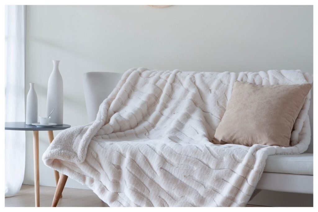 Plaid para cama o sofá con tejido sherpa. Medida 150 X 200 cm