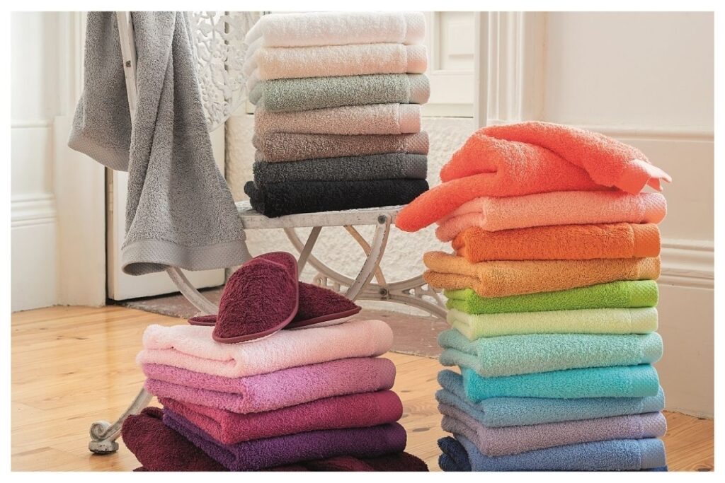 Toalla lisa de algodón. 500 g. Disponible en variedad de medidas y colores